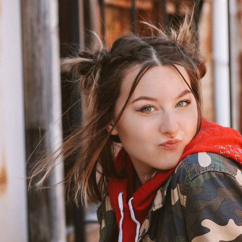 Meet your Posher, Amy